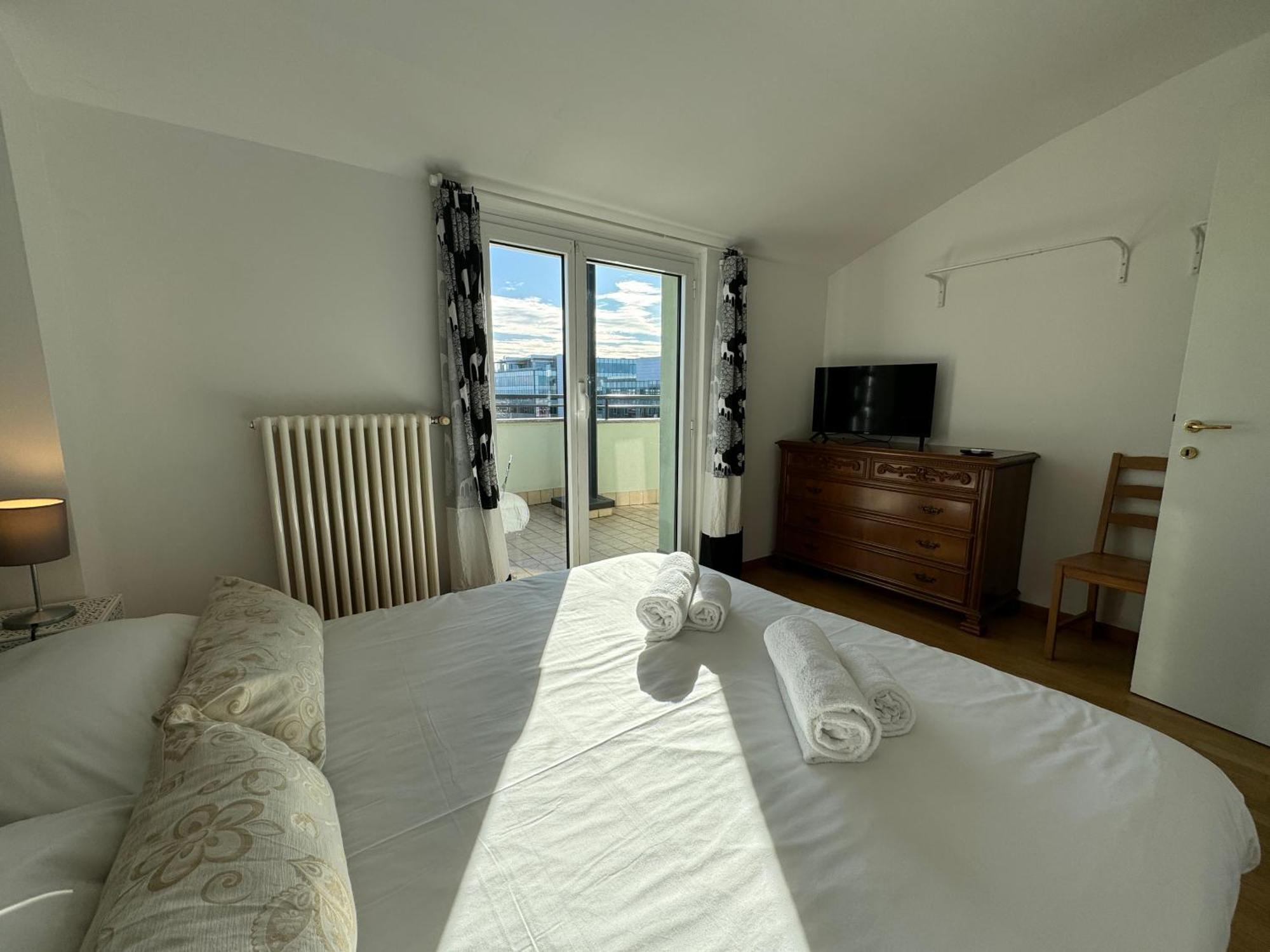 - Attico Con Doppia Terrazza Appartement